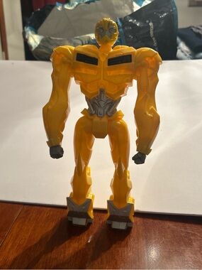 Hasbro Yellow & Silver Robot Action Figure
